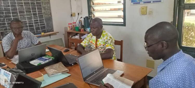 Muaba Yendu kadaaɔg maasɔgna taan g suun